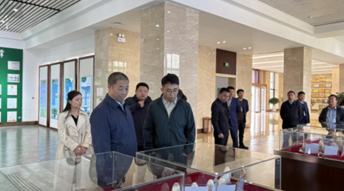 发挥主流媒体平台优势  助力牦牛产业高质量发展 ---中央广播电视总台甘肃总站党委书记赵旭调研甘肃华羚集团